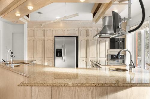 Kitchen - 7645 Place Monseigneur-C.-E.-Bourgeois, Trois-Rivières, QC - Indoor Photo Showing Kitchen With Upgraded Kitchen