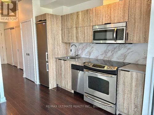 904 - 32 Camden Street, Toronto, ON - Indoor Photo Showing Kitchen