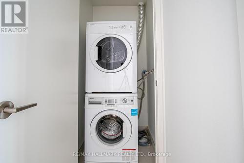 513 - 60 Colborne Avenue, Toronto, ON - Indoor Photo Showing Laundry Room