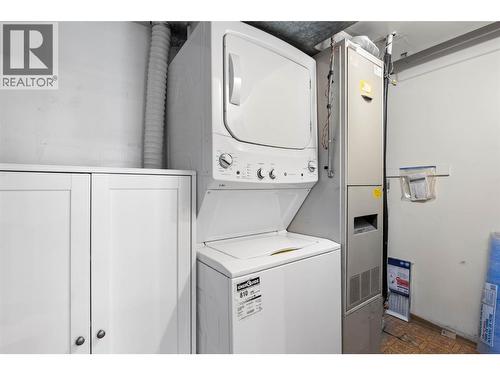 137 Mcgill Road Unit# 91, Kamloops, BC - Indoor Photo Showing Laundry Room