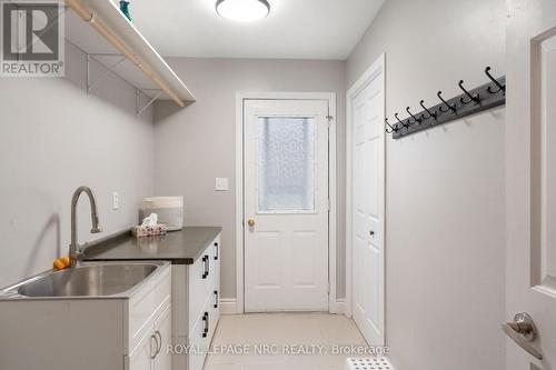 51 Briarsdale Crescent, Welland (N. Welland), ON - Indoor Photo Showing Living Room With Fireplace