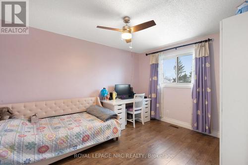 51 Briarsdale Crescent, Welland (N. Welland), ON - Indoor Photo Showing Bedroom