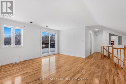 1650 Gourley Road, East Hawkesbury, ON - Indoor Photo Showing Other Room