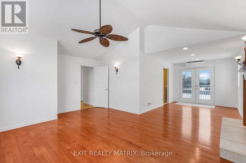 1650 Gourley Road, East Hawkesbury, ON - Indoor Photo Showing Other Room