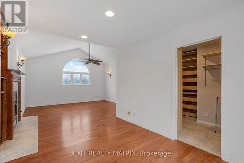 1650 Gourley Road, East Hawkesbury, ON - Indoor Photo Showing Other Room