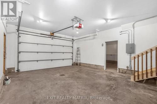 1650 Gourley Road, East Hawkesbury, ON - Indoor Photo Showing Garage