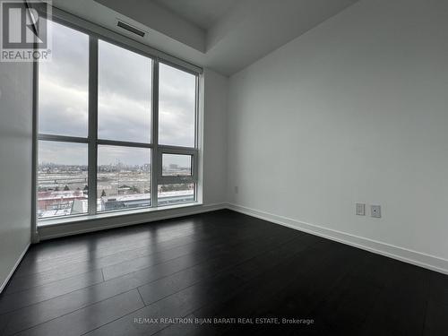 1021 - 31 Tippett Road, Toronto, ON - Indoor Photo Showing Other Room