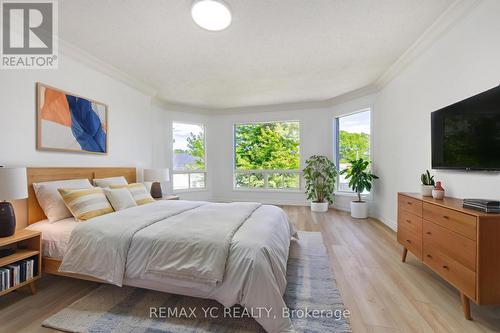896 Darwin Drive, Pickering, ON - Indoor Photo Showing Bedroom