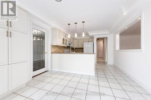 896 Darwin Drive, Pickering, ON - Indoor Photo Showing Kitchen