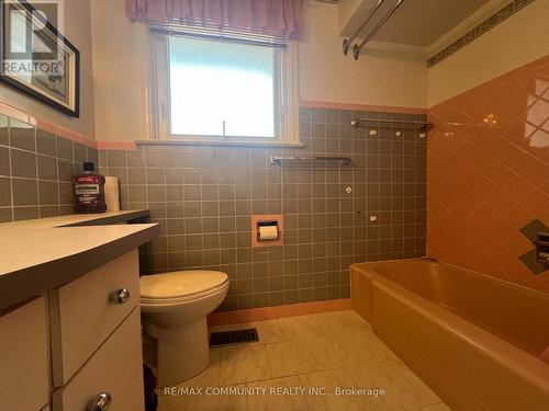 137 Birkdale Road, Toronto, ON - Indoor Photo Showing Bathroom
