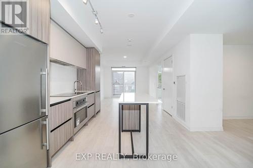 D328 - 8 Beverley Glen Boulevard, Vaughan, ON - Indoor