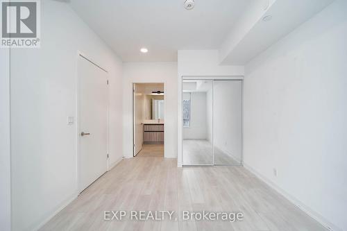 D328 - 8 Beverley Glen Boulevard, Vaughan, ON - Indoor Photo Showing Other Room