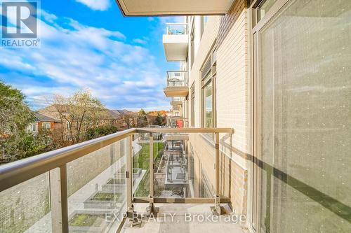 D328 - 8 Beverley Glen Boulevard, Vaughan, ON - Outdoor With Balcony