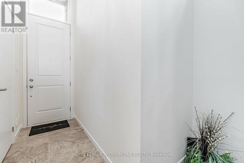 2 Seacoasts Circle, Vaughan, ON - Indoor Photo Showing Other Room