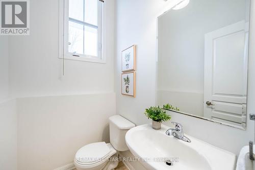54 Gladys Clarkson Drive, Whitchurch-Stouffville, ON - Indoor Photo Showing Bathroom