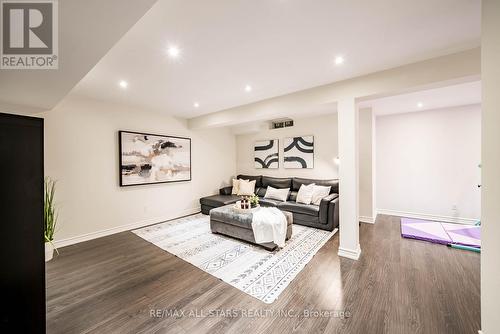 54 Gladys Clarkson Drive, Whitchurch-Stouffville, ON - Indoor Photo Showing Living Room