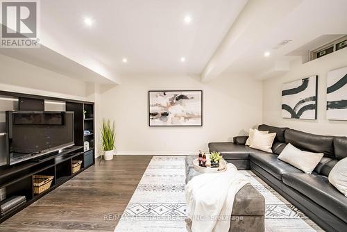 54 Gladys Clarkson Drive, Whitchurch-Stouffville, ON - Indoor Photo Showing Living Room