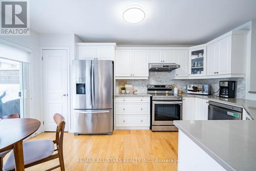 54 Gladys Clarkson Drive, Whitchurch-Stouffville, ON - Indoor Photo Showing Kitchen With Stainless Steel Kitchen