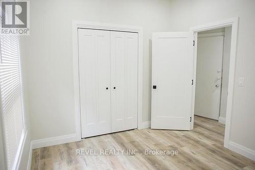 2 - 160 Darling Street, Brantford, ON - Indoor Photo Showing Other Room
