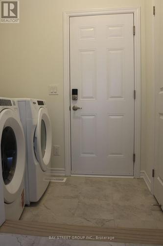 5 Harvey Bunker Crescent, Markham, ON - Indoor Photo Showing Laundry Room