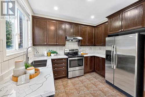 24 Addiscott Street, Brampton, ON - Indoor Photo Showing Kitchen