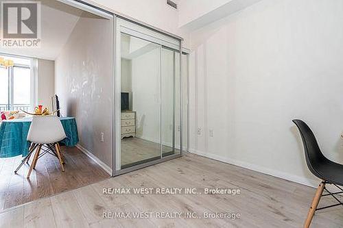 830 - 830 Lawrence Avenue, Toronto, ON - Indoor