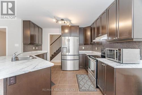 278 Gleave Terrace, Milton, ON - Indoor Photo Showing Kitchen With Double Sink With Upgraded Kitchen