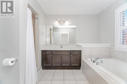 278 Gleave Terrace, Milton, ON - Indoor Photo Showing Bathroom