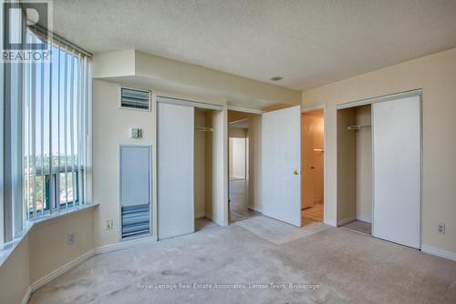 2212 - 135 Hillcrest Avenue, Mississauga, ON - Indoor Photo Showing Other Room