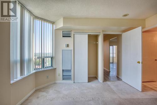 2212 - 135 Hillcrest Avenue, Mississauga, ON - Indoor Photo Showing Other Room