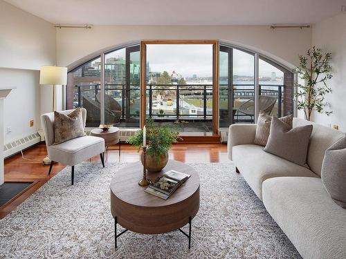 411 1477 Lower Water Street, Halifax, NS 