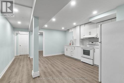 149 Sunforest Drive, Brampton, ON - Indoor Photo Showing Kitchen