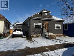 11 MARLBOROUGH  Leamington, ON N8H 1W4