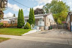67 TRINNELL BOULEVARD  Toronto, ON M1L 1S6