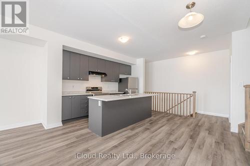 53 Stanley Avenue, Haldimand, ON - Indoor Photo Showing Kitchen