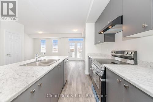 53 Stanley Avenue, Haldimand, ON - Indoor Photo Showing Kitchen With Double Sink With Upgraded Kitchen