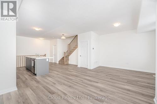 53 Stanley Avenue, Haldimand, ON - Indoor Photo Showing Other Room