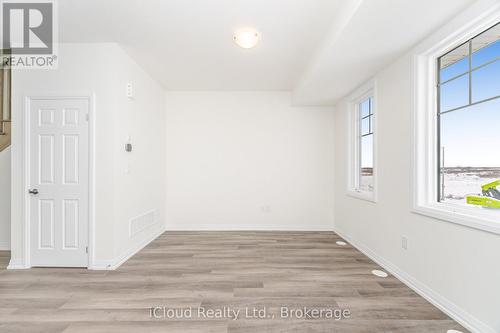 53 Stanley Avenue, Haldimand, ON - Indoor Photo Showing Other Room