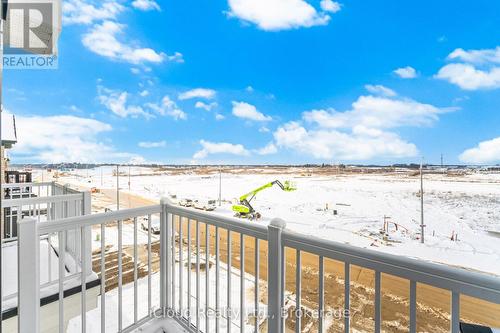 53 Stanley Avenue, Haldimand, ON - Outdoor With Balcony