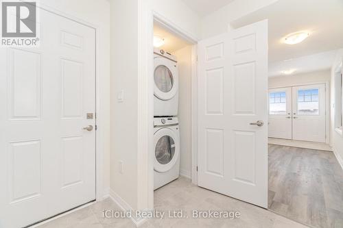 53 Stanley Avenue, Haldimand, ON - Indoor Photo Showing Laundry Room