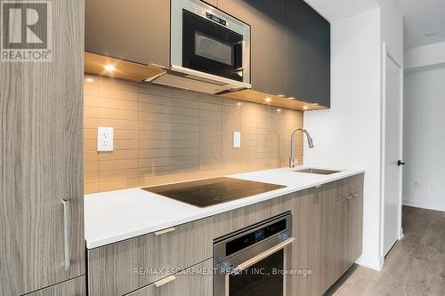 1203 - 220 Missinnihe Way, Mississauga, ON - Indoor Photo Showing Kitchen With Upgraded Kitchen