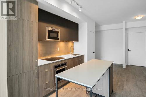 1203 - 220 Missinnihe Way, Mississauga, ON - Indoor Photo Showing Kitchen