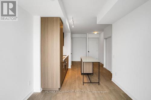 1203 - 220 Missinnihe Way, Mississauga, ON - Indoor Photo Showing Other Room