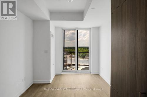 1203 - 220 Missinnihe Way, Mississauga, ON - Indoor Photo Showing Other Room