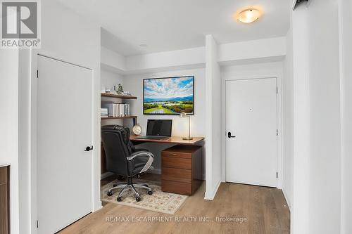 VIRTUALLY STAGED - 1203 - 220 Missinnihe Way, Mississauga, ON - Indoor Photo Showing Office
