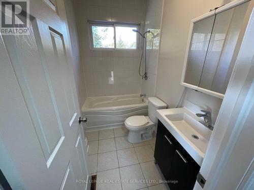 11 Uno Drive, Toronto, ON - Indoor Photo Showing Bathroom