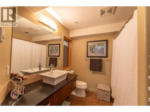 250 Marina Way Unit# 208, Penticton, BC - Indoor Photo Showing Bathroom