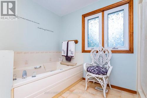924 6 County Road S, Tiny (Wyevale), ON - Indoor Photo Showing Bathroom