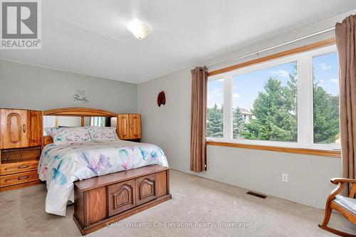 924 6 County Road S, Tiny (Wyevale), ON - Indoor Photo Showing Bedroom