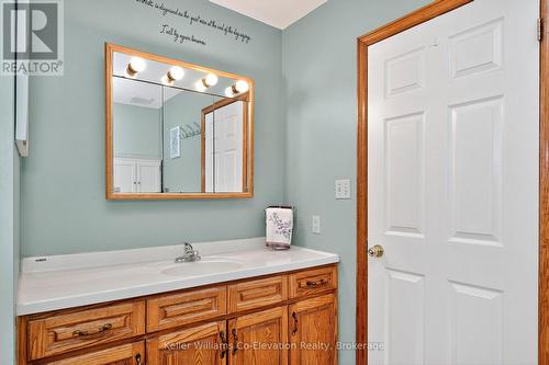 924 6 County Road S, Tiny (Wyevale), ON - Indoor Photo Showing Other Room